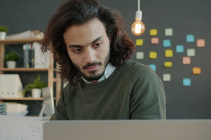 ایموس یا پیالاس بر مبنای هدف پژوهش: تایید تئوری در برابر پیشبینی