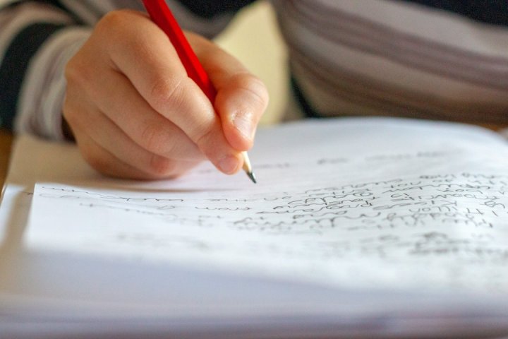 ماهیت بازنگری کلی و جزئی در داوری همتا