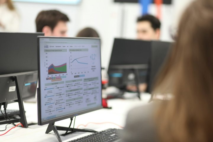 مفهوم برازش مدل در نرم‌افزار ایموس