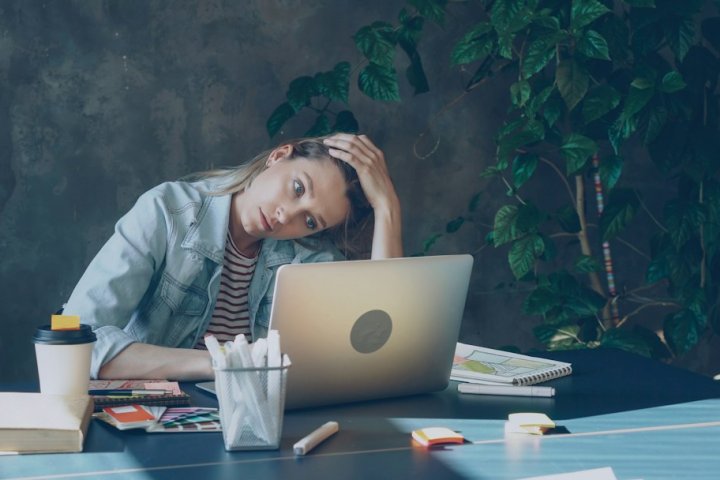 ریشه‌یابی فیزیولوژیک و روانی اضطراب پیش از ارائه دانشگاهی