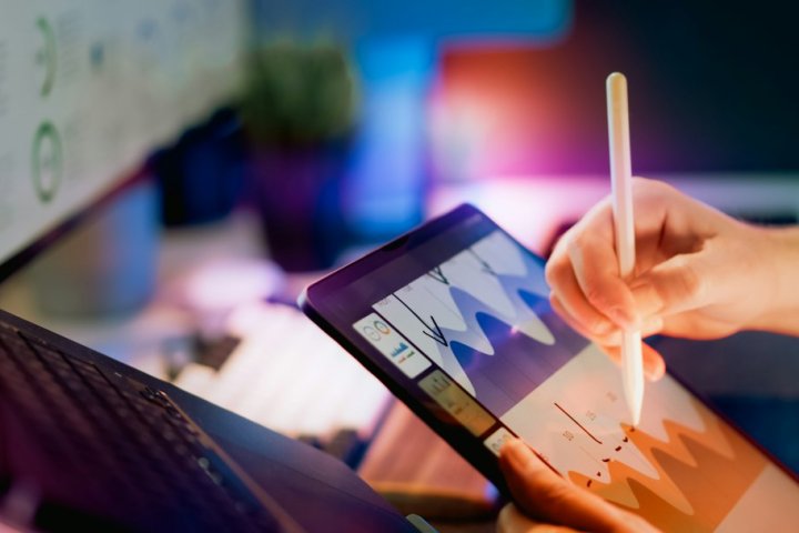 شناسایی هم‌خطی با شاخص‌های VIF و تولرانس در SPSS